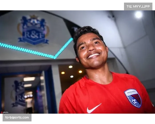 里昂前锋莫雷拉腿筋拉伤复发 本赛季第二次遭遇相同部位肌肉问题 里昂前锋莫雷拉腿筋拉伤复发 本赛季第二次遭遇相同部位肌肉问题